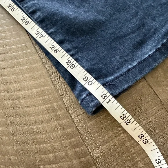 Women’s Guess Jeans - Picture 5 of 5